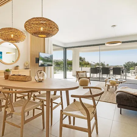 Aqualina De Madeira Apartamento Benahavís